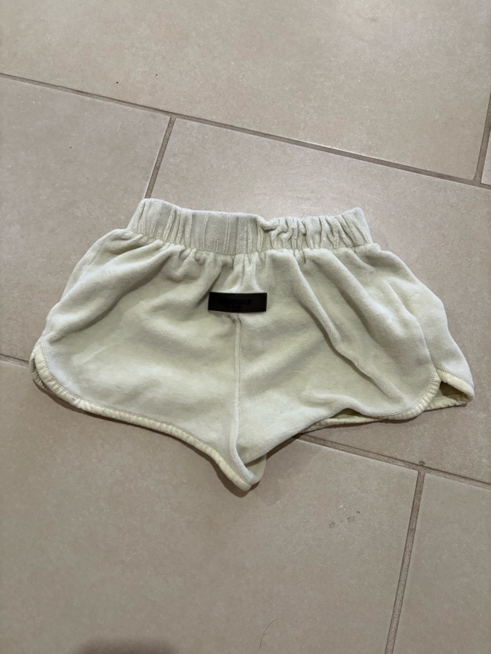 Fear of God Essentials Velour Shorts Buttercream Yellow XXS SS22 Rare Athleisure